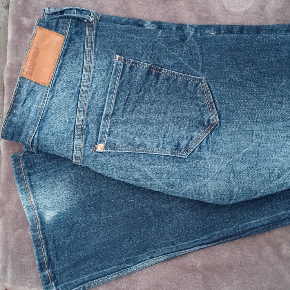 Womens H&M Jeans Boot Cut Size 29. Inseam 32